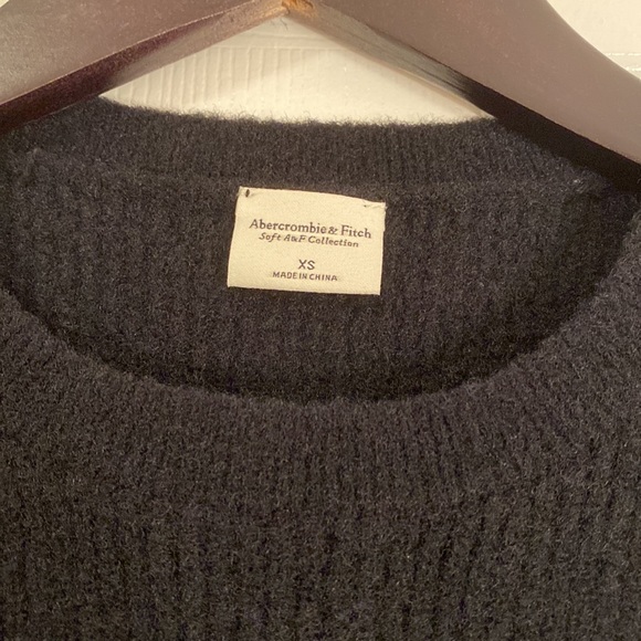 Abercrombie & Fitch Soft A&F Collection black sweater - Picture 2 of 3